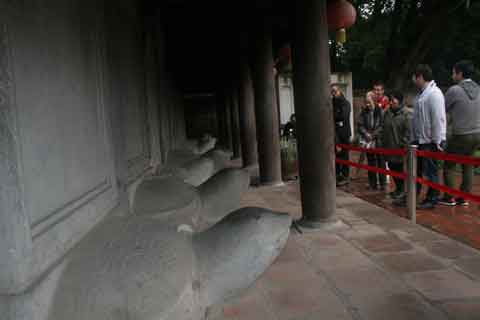 Bia đ&aacute; Tiến sĩ ở Văn Miếu những điều chưa biết